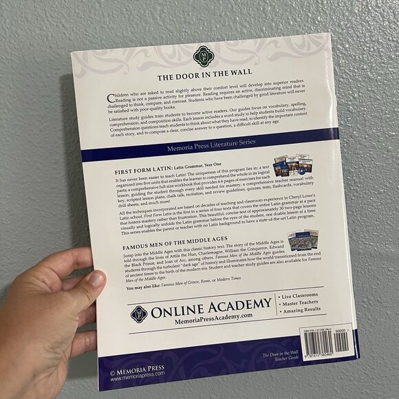 Memoria Press Literature Guide (Student/Teacher) A Door in the Wall by de'Angeli - Picture 3 of 6